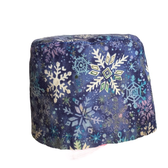 S.C.R.U.B.S. Snowflakes Scrub Hat - Picture 2 of 5